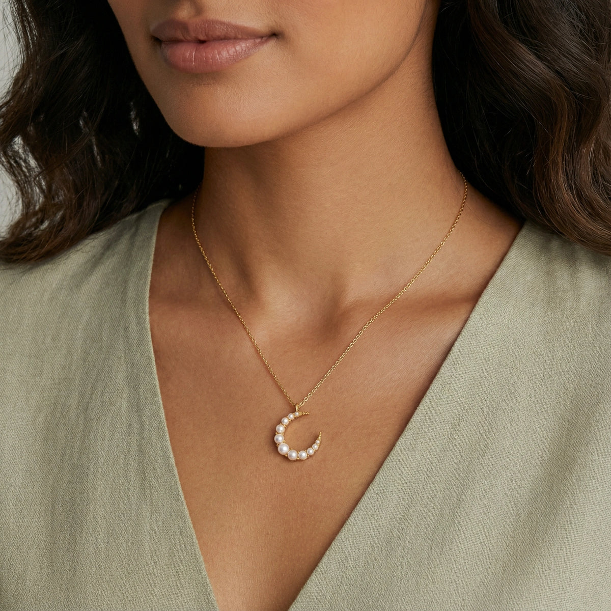 Luna Pearl Crescent Necklace